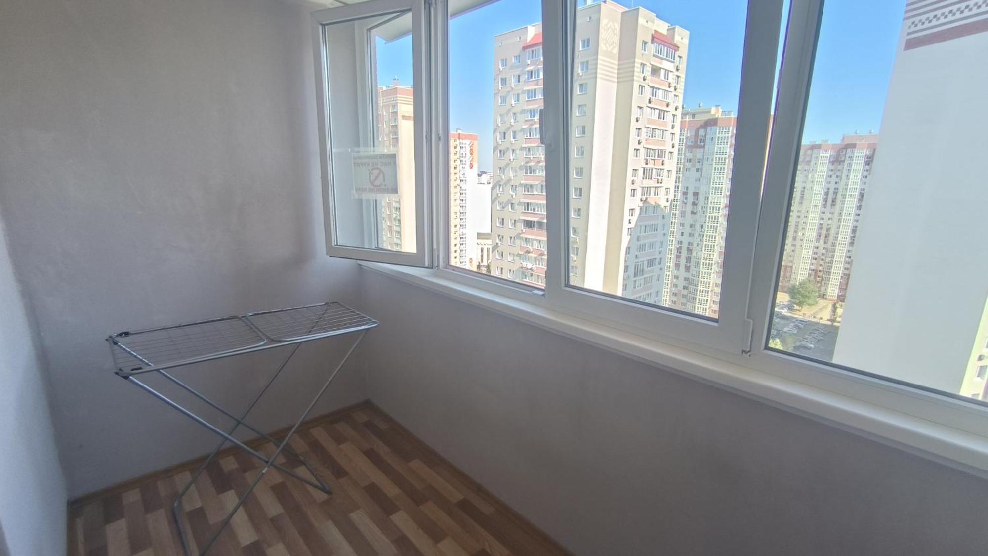 קייב Apartment Near Metro Pozniaky מראה חיצוני תמונה