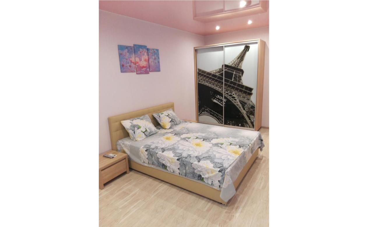 קייב Apartment Near Metro Pozniaky מראה חיצוני תמונה