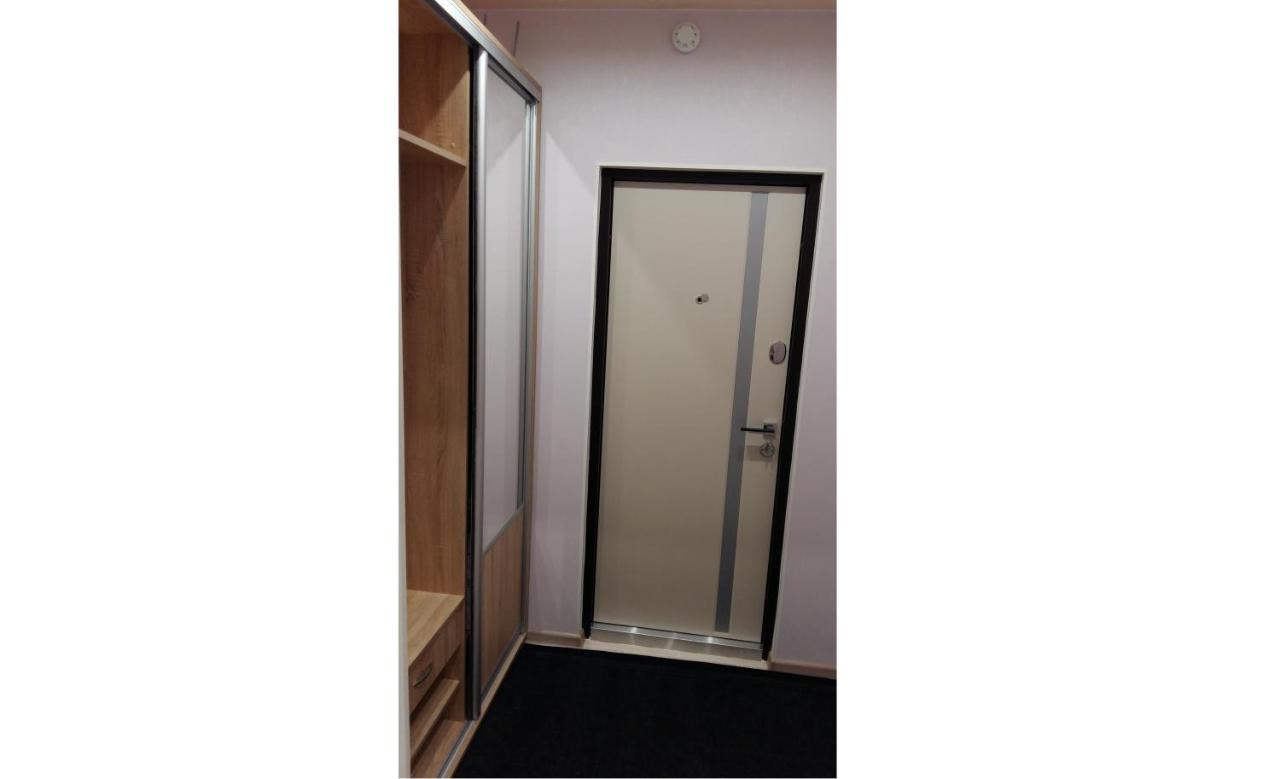 קייב Apartment Near Metro Pozniaky מראה חיצוני תמונה